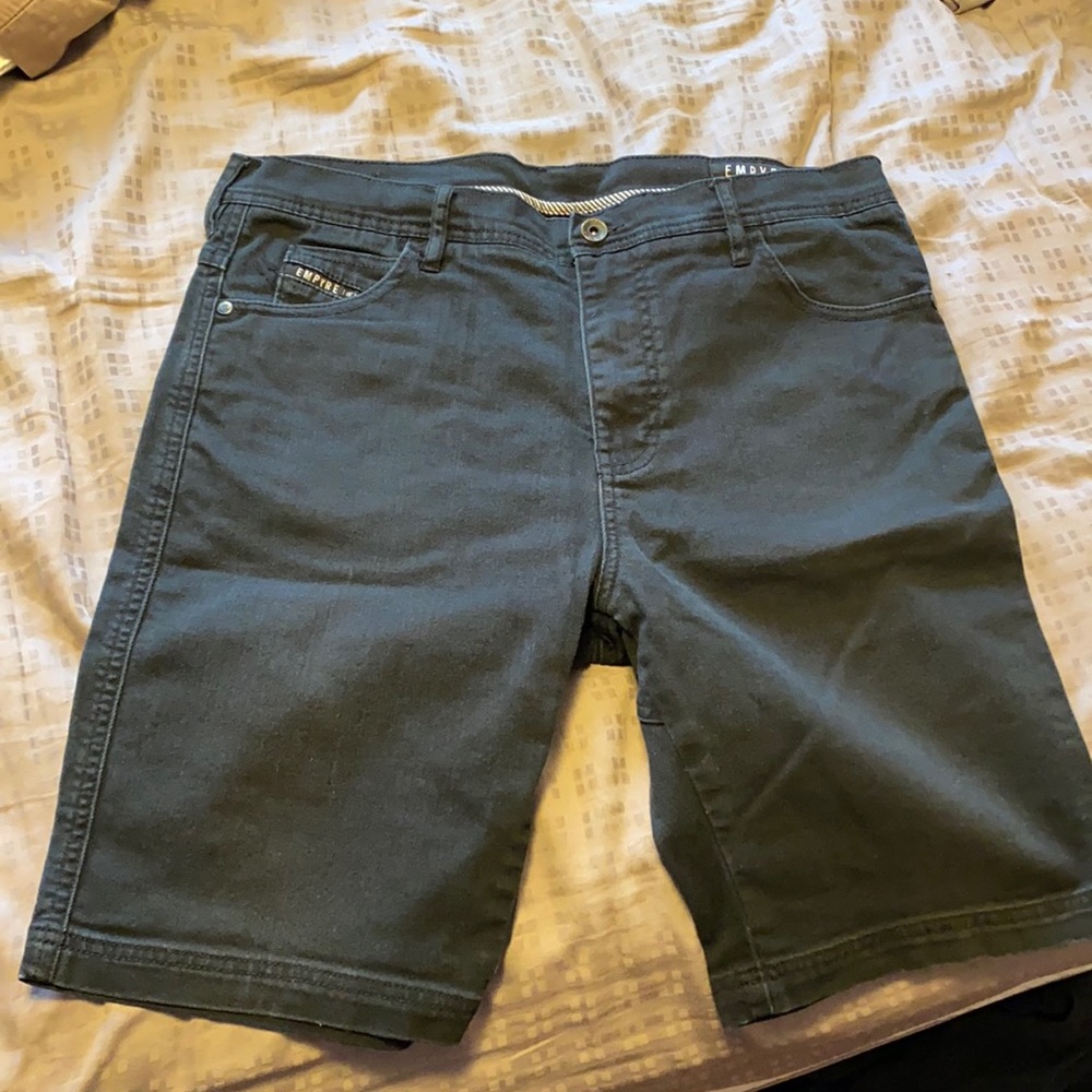 EMPYRE Jean shorts sz 34